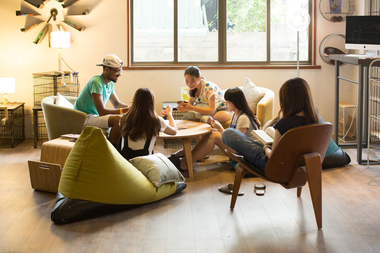 Light Hostel - Tainan Esterno foto