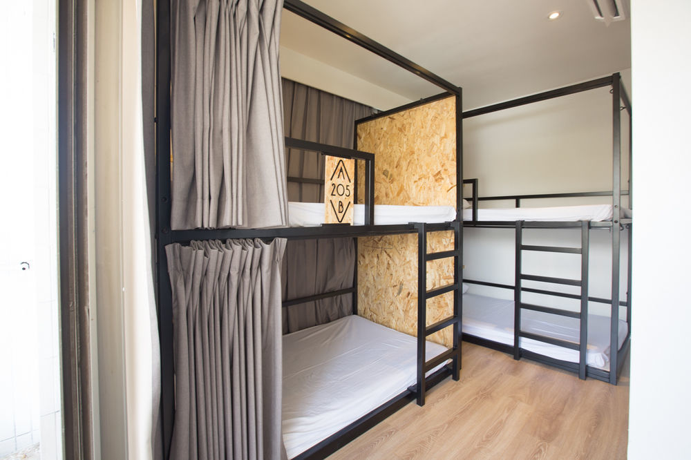 Light Hostel - Tainan Esterno foto